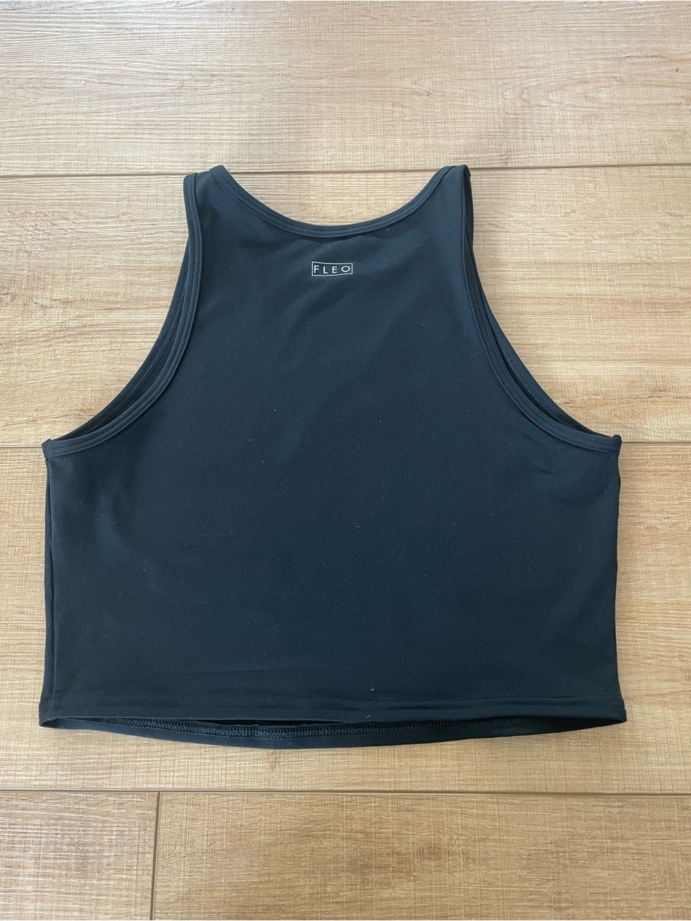 Fleo Black High-Neck Cropped Fitness Tank - Picture 2 of 3